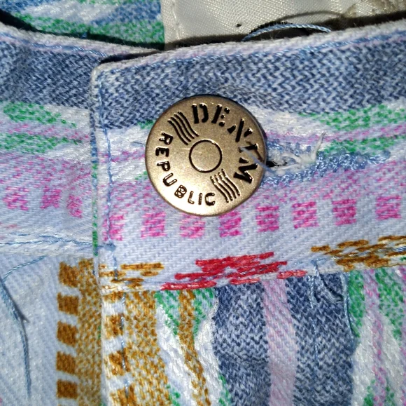 Vintage 80s Denim Republic Floral Striped High Waisted Shorts - Picture 3 of 9